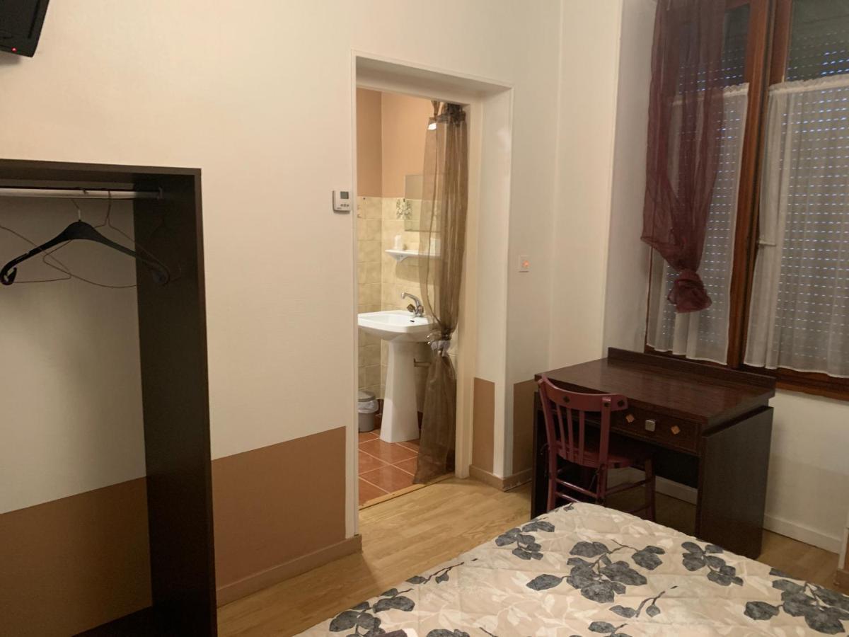 Hotel Le Cosy Pont-de-Chéruy Zewnętrze zdjęcie