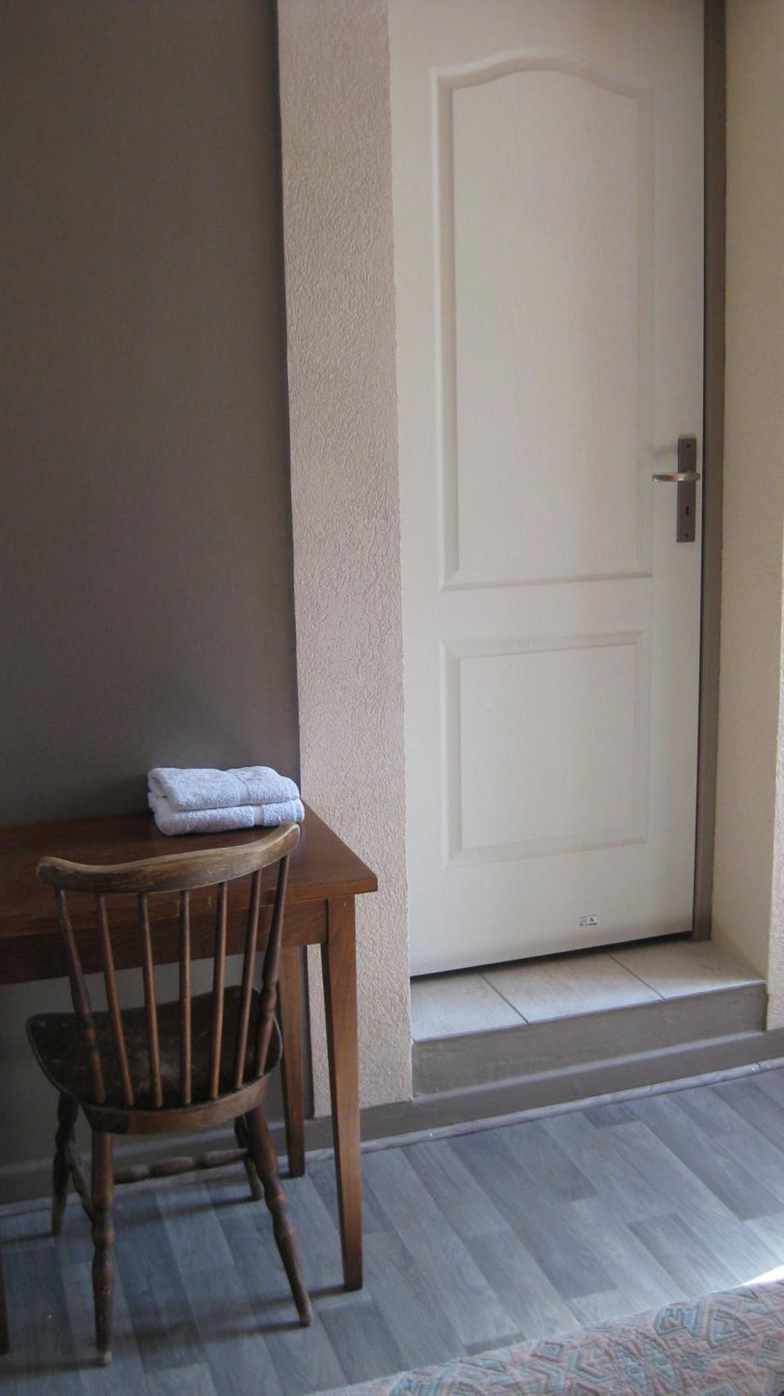Hotel Le Cosy Pont-de-Chéruy Zewnętrze zdjęcie